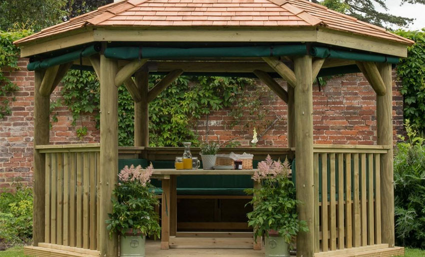 Дерев'яна альтанка